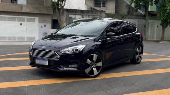 FORD FOCUS 2.0 TITANIUM PLUS 16V FLEX 4P POWERSHIFT FORD FOCUS 2.0 TITANIUM PLUS 16V FLEX 4P POWERSHIFT